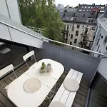 Floor - View & Balcony In Center