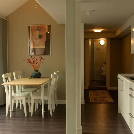 Floor - View & Balcony In Center شقة *