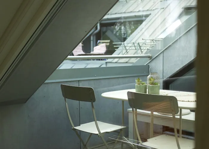 Floor - View & Balcony In Center Apartment